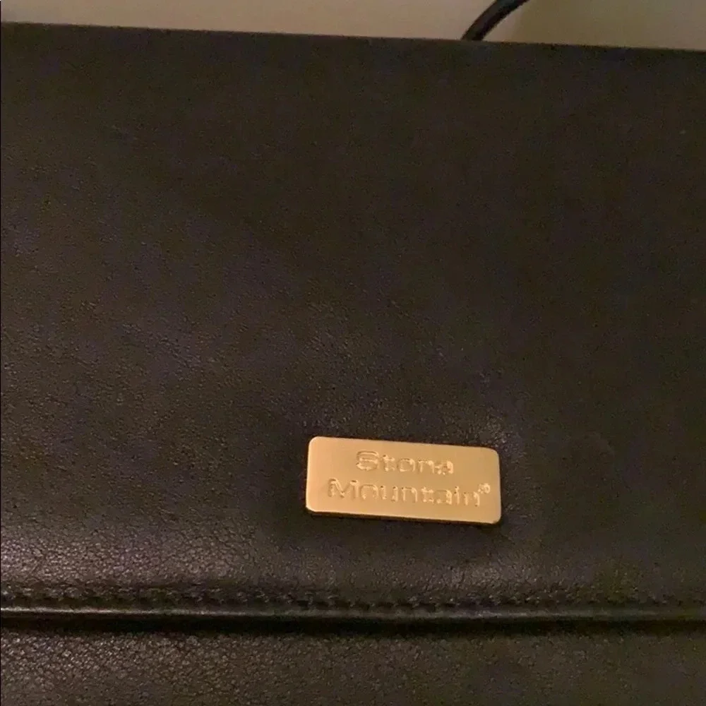 New Stone Mountain Leather Purse
